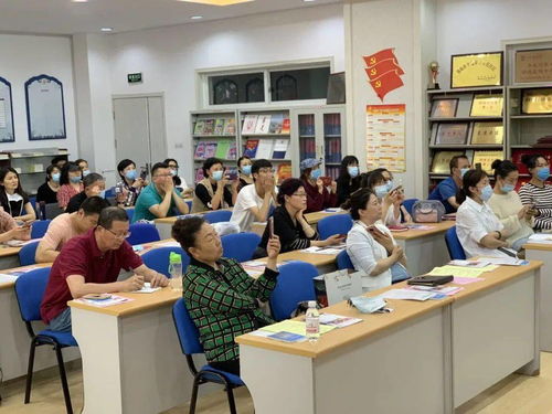 市南區(qū)招生政策宣傳教育服務(wù)走進(jìn)街道社區(qū)，打造教育咨詢服務(wù)新平臺(tái)
